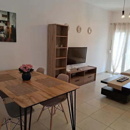 Evi's Peraía